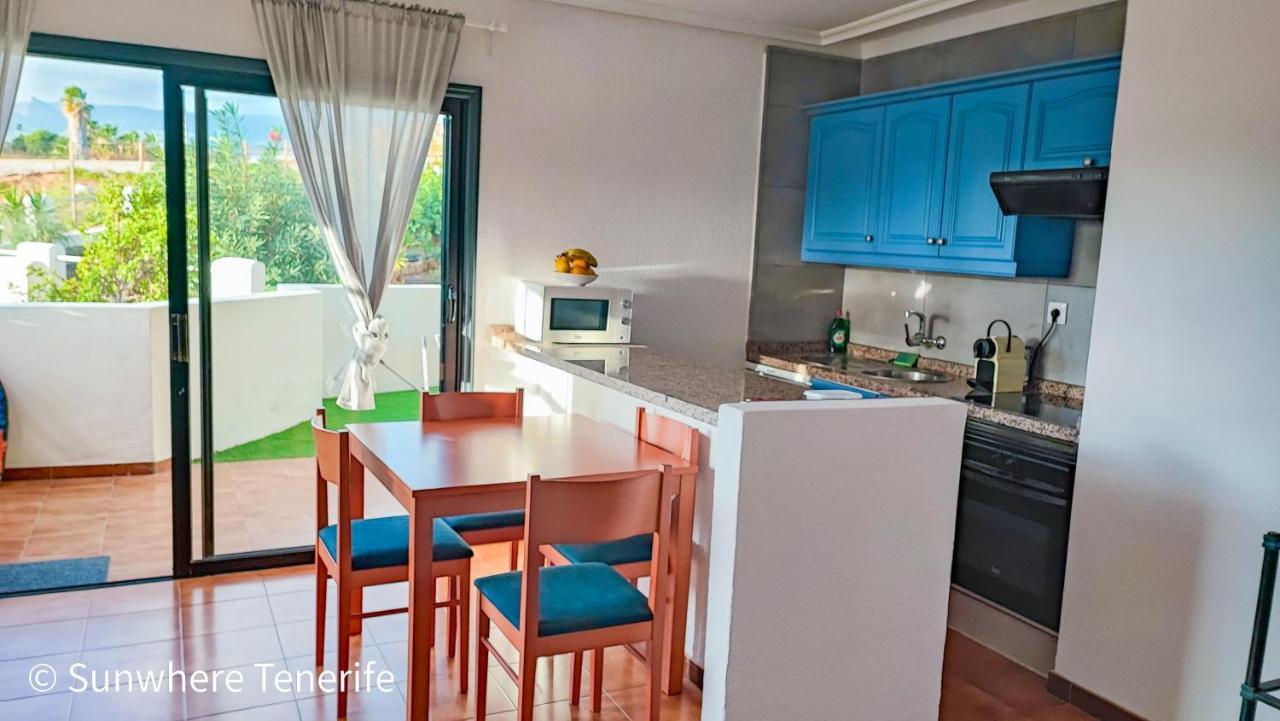 Spacious Apartment With Private Garden In Tenerife South サンミゲル・デ・アボナ エクステリア 写真