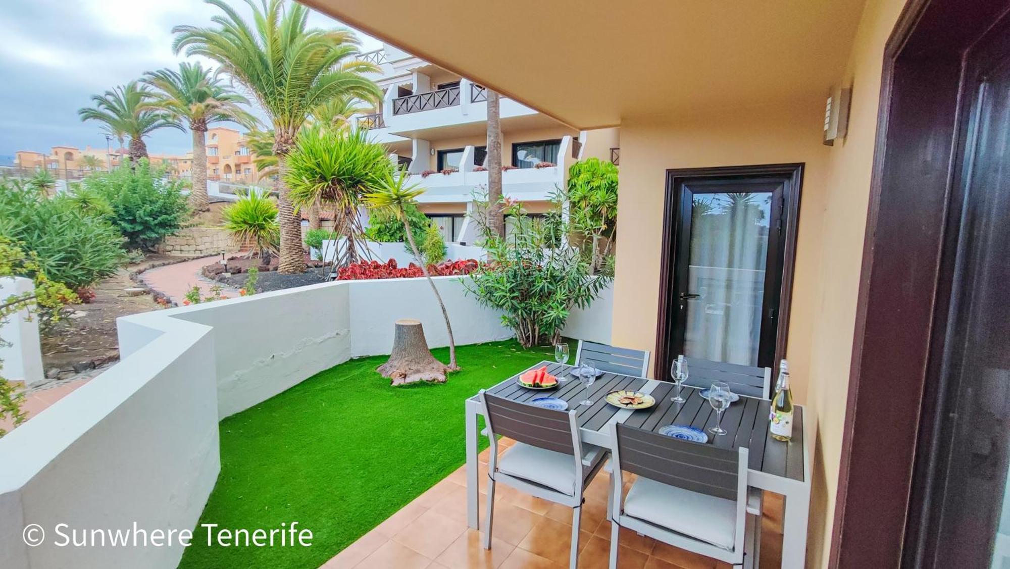 Spacious Apartment With Private Garden In Tenerife South サンミゲル・デ・アボナ エクステリア 写真